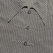 Load image into Gallery viewer, Chipao style Checkered sleeve less shirt

