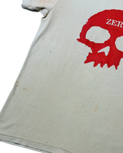 Load image into Gallery viewer, late 00s Zero Skateboard skull logo tee
