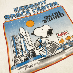 90s Vintage Peanuts X Nasa Snoopy Kennedy Space Center tee⁠