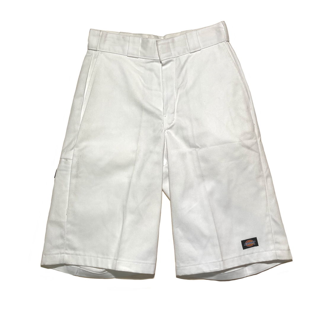 Dickies white multi-use wrinkle resistant worker shorts with cell phone pocket⁠
